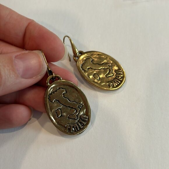 NWOT Patricia Nash Gold Italia Hanging Earring - Picture 4 of 5